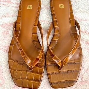 NEW TOTEME fashion flip flops, leather upper insole and sole, made in Italy